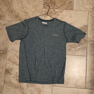 Men’s Columbia Tee Size Small